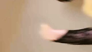 【69堂免费视频】一上来就这么暴力卖力深喉吃起来，换了好多姿势站炮后入快速抽查，最后后入射到屁股沟里，特写小穴超级干净漂亮