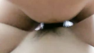 【69堂免费视频】双马尾小萝莉周末和男友啪啪，振动棒自慰一番，白色丝袜足交，第一视角正入射在肚子上