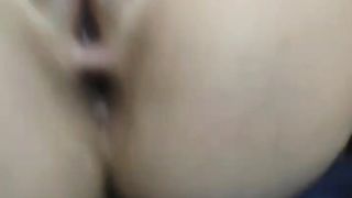 【69堂免费视频】最近约的超嫩良家妹妹，白嫩美乳嫩穴，跪着插小嘴，朋友旁边揉奶观战，骑乘爆操后入，妹妹小穴太紧了