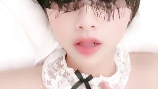 【69堂免费视频】首次下海美少女！女仆情趣装，娇小身材无毛嫩穴，酒店激情操逼，深喉大屌侧入爆插