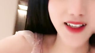 【69堂免费视频】极品颜值美少女！新人刚下海！收费房给大家秀一波，170CM黑丝美腿，假屌猛捅骚逼，妹妹玩的挺开