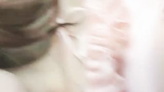 【69堂免费视频】双马尾新人美少女！脸上红扑扑的！嘴比较小吃不了大JB，撩起衣服贫乳，多毛嫩穴尿尿超粉嫩