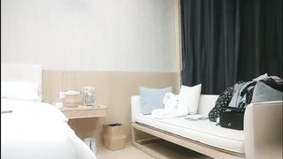 【69堂免费视频】奶子非常挺的性感御姐型外围女 被草的直喊不行了老公，太持久了！