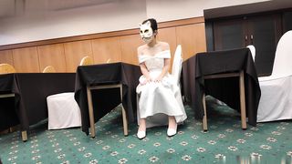 【69堂免费视频】当伴娘的小萝莉想让我内射她