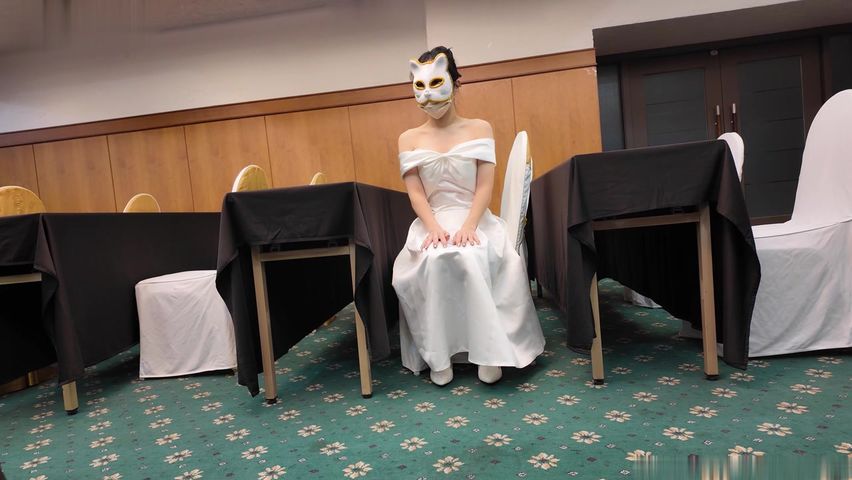 【69堂免费视频】当伴娘的小萝莉想让我内射她