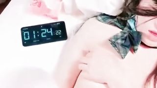 【69堂免费视频】极品03年露脸清纯学妹6000元卖处夜，内射一线天蜜壶，诱人肥美嫩鲍夹得好紧好爽呀