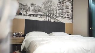 【69堂免费视频】骚气御姐，极品颜值，超棒奶子，被艹得晃呀晃，太带感了