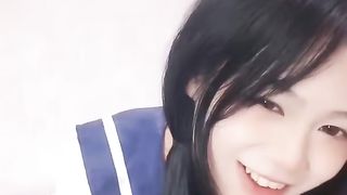 【69堂免费视频】一脸清纯呆萌穿上白丝袜求操被炮友干扶腰怼入小穴一顿输出