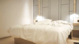 【69堂免费视频】高端车模场，极品女神一颦一笑魅惑性感，香艳刺激撸管佳作