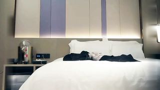 【69堂免费视频】其实我喜欢快一点_你是不是射不出来_身材苗条细长腿_笑容甜美小娇乳一线天小嫩穴_被小哥多姿势爆操