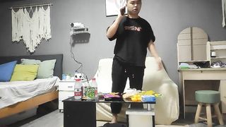 【69堂免费视频】阿姨玩今晚约了个年轻短裙小姐姐，舌吻JB磨穴调情，扶着屁股后入撞击，抬起双腿抽插猛操