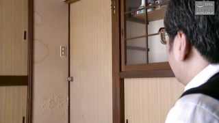 【69堂免费视频】他的小手指和柔软的舌头正在玩弄他的鸡巴1