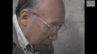 【69堂免费视频】他的小手指和柔软的舌头正在玩弄他的鸡巴3