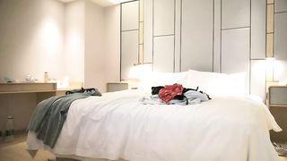 【69堂午夜视频】清纯苗条腼腆乖巧，红内裤战神超常发挥，校花呻吟高潮阵阵