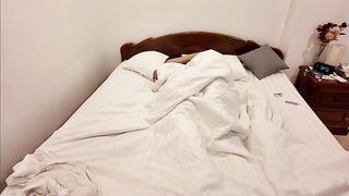 【69堂午夜视频】勇闯柬埔寨-2 附近的人摇到女粉丝 骚气逼人