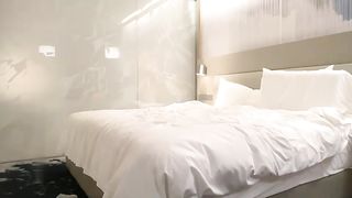 【69堂午夜视频】约外围蓝衣短裙妹子，肚子上肉肉口交舔弄，侧入上位骑坐妹子快速前后蠕动呻吟