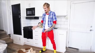 【69堂午夜视频】荒野车震 荒郊野岭做爱紧张又刺激不怕被看见