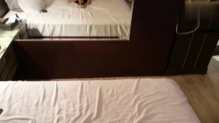 【69堂午夜视频】《亚洲环旅台湾站：香港高质感美女小P》下集（来台湾就爱大鸡鸡_被顶到大喊不行）