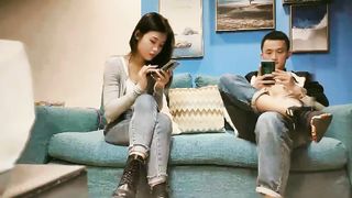 【69堂午夜视频】老嫖带你操外围，完美视角拍摄干起来很顶，极品牛仔裤妹妹水声噗嗤，让妹子自慰看着撸射