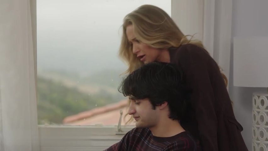 【69堂午夜视频】淫荡健美熟女帮年轻人释放多余的精子手法娴熟口技精湛