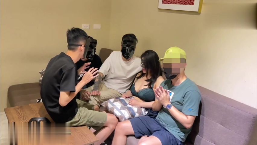 【69堂午夜视频】级艳后vs19公分巨根大对决（9分钟隐藏版_Svet首度大爆射！）