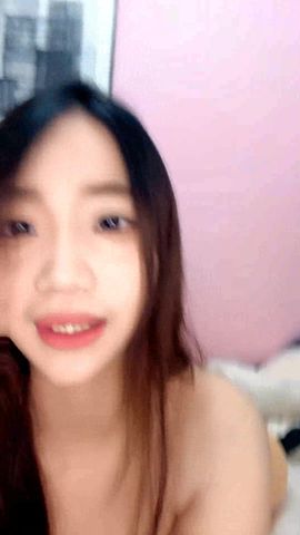 【69堂午夜视频】刚刚下海的小骚妹，听狼友指挥玩弄骚逼，逼毛浓厚性欲望，乖巧听话掰开给狼友看特写，撅着屁股求草淫语不断