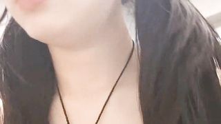 【69堂午夜视频】无毛白虎逼风骚女友镜头前直播赚外快，自己抠逼浪叫，给阴蒂带上蝴蝶小铃铛，跟狼友互动撩骚，尿尿给狼友看