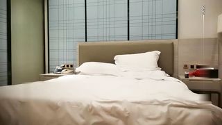 【69堂午夜视频】高颜值纹身外围妹子调情一番骑坐猛操呻吟