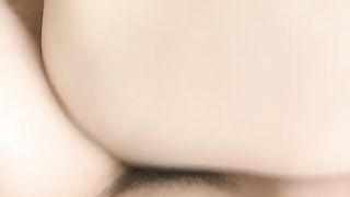 【69堂午夜视频】从上到下就一个嫩字，喊来家中啪啪，小穴又紧水又多随便抠插