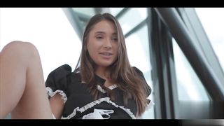 【69堂午夜视频】在男主人起床后骚逼女佣人给主人准备了一份粉嫩骚穴盛宴