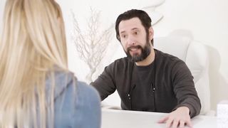 【69堂午夜视频】想在面试中给她的老板留下深刻印象并为他的鸡巴张开双腿迎接大鸡巴深入内射