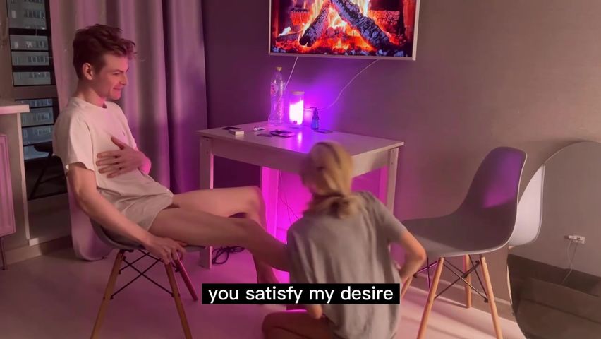 【69堂午夜视频】他在纸牌游戏中迷输了我所以我的愿望是把他的大鸡巴用力操我的骚逼并且内射