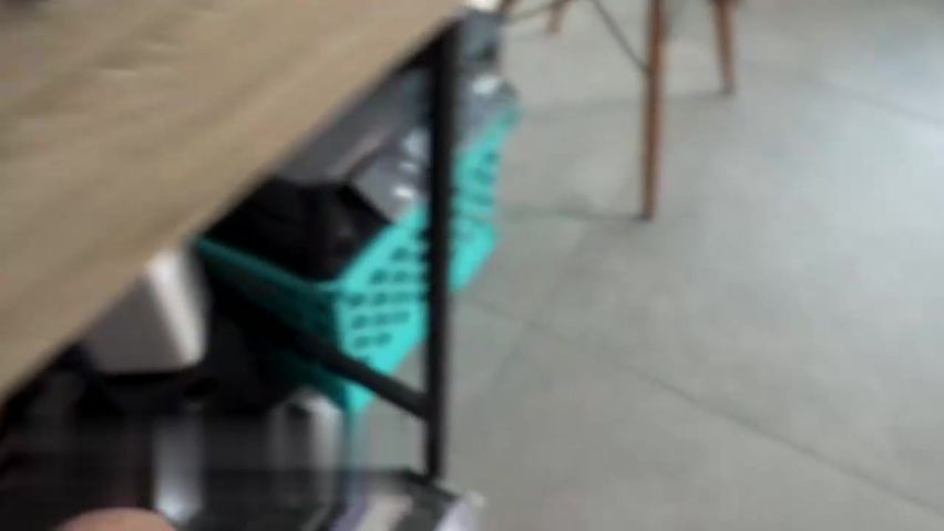 【69堂午夜视频】骚逼小少妇自慰后仍不满足只好求助大鸡巴邻居帮忙疏通骚逼