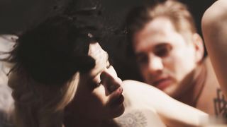 【69堂午夜视频】美丽的金发女郎得到了像母狗一样被操的后入大鸡巴的宠爱