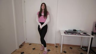 【69堂午夜视频】她会知道如何不偿还债务用骚货的肉穴来让大鸡巴飞一般的感觉