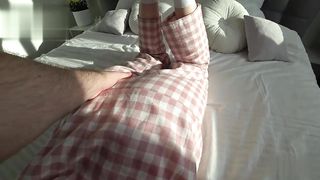 【69堂午夜视频】如果你操她和继妹在一起的早晨会更有趣大清早就开始做爱让人欲罢不能