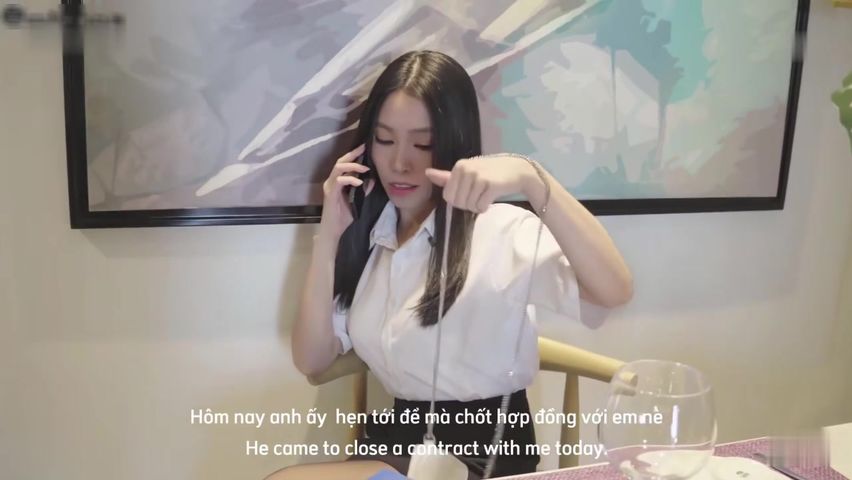 【69堂午夜视频】开裆黑丝大奶美女吃鸡啪啪_菊花塞着肛塞_在家被小哥哥无套输出_内射