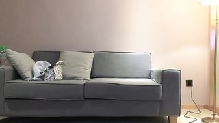 【69堂午夜视频】鸭舌帽性感妹子，舌吻调情跪着口交床上猛操