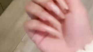 【69堂午夜视频】不偷不抢不肮脏_张开双腿就开张_广东惠州夜场小姐假怀孕骗钱讨生活_被人发现是同一个人后被曝光