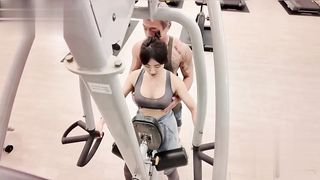 【69堂午夜视频】黑料吃瓜-情趣健身服教练来进入气质巨乳健身美女健身房与私教探讨性爱秘诀