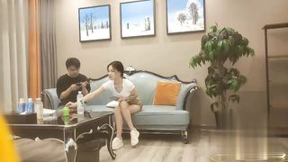 【69堂午夜视频】黑料吃瓜-高端的外围才配得上高端的价位探花偷拍04年的嫩妹较小的体型干一半套了掉了给小姐姐吓跳了