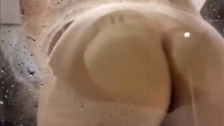 【69堂午夜视频】情欲港岛之旅 冒着被隔壁客房听到的风险享受