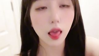 【69堂午夜视频】网红圈也很辛苦_百万粉丝为了讨生活下海卖屁股_抖音280万粉丝网红_天降之雯_私密视频被网友们全部曝光