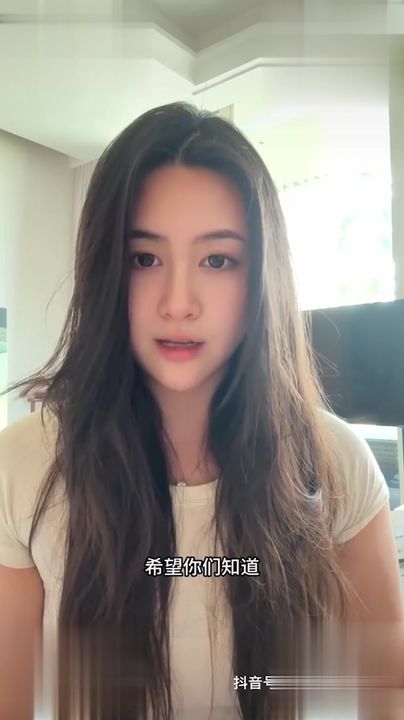 【69堂午夜视频】黑料吃瓜_抖音200W粉丝网红_叶凯薇_不雅视频被曝光流出_风波事件发生后其称是AI生成_网友：这不是本人我吃翔