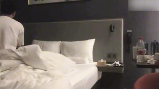 【69堂午夜视频】PUA灌醉抖音网红 黑丝豹纹反差婊撕烂黑丝强上