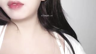 【69堂午夜视频】黑料吃瓜-极品女大学生下海直播捞金露奶卖骚扣逼全听你的指挥小清新的容颜不惧羞涩就问反差不