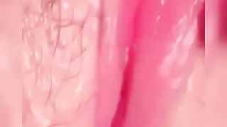 【69堂午夜视频】黑料吃瓜-马来西亚华裔大奶学生妹裸聊被曝光淫穴中的淫荡逼水已经铺满了整条内裤