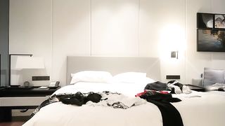 【69堂午夜视频】神似江疏影，美乳白肤配黑丝