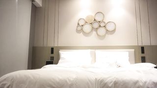 【69堂午夜视频】约了个颜值不错黑衣大奶妹子啪啪口交舔弄上位骑坐大力抽插猛操