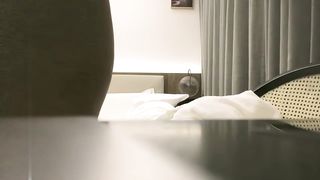 【69堂午夜视频】翘起屁股手指快速拍打肥逼，深喉口交骑坐猛烈撞击